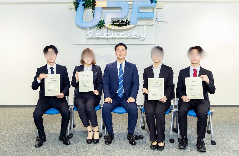 令和9年度 新卒社員内定式の集合写真